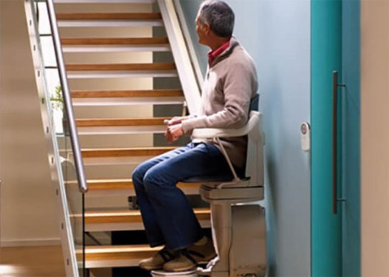 Thang Máy Cho Người Già – Giải Pháp An Toàn và Tiện Lợi